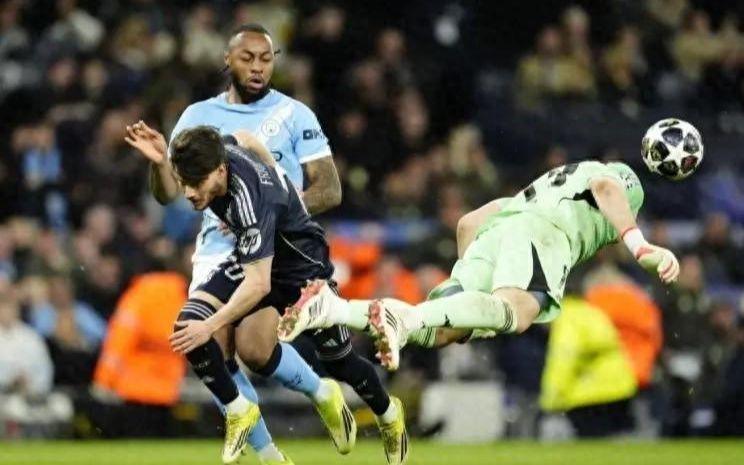 世界最佳替补门将强势回归，库尔图瓦伤缺皇马依然稳如泰山