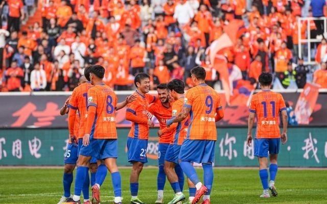 体坛记者：瓦科去留可能性相同，有西亚