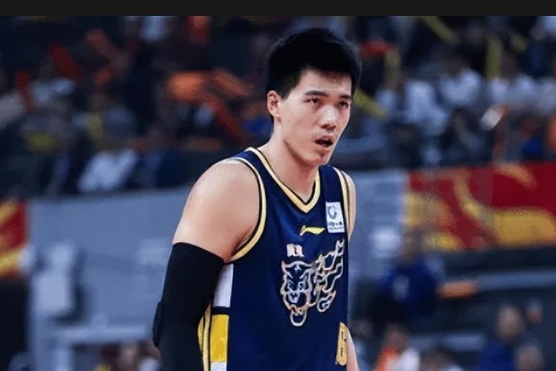 广东队外援难题,内线必须补强,换掉萨林杰或者麦考尔