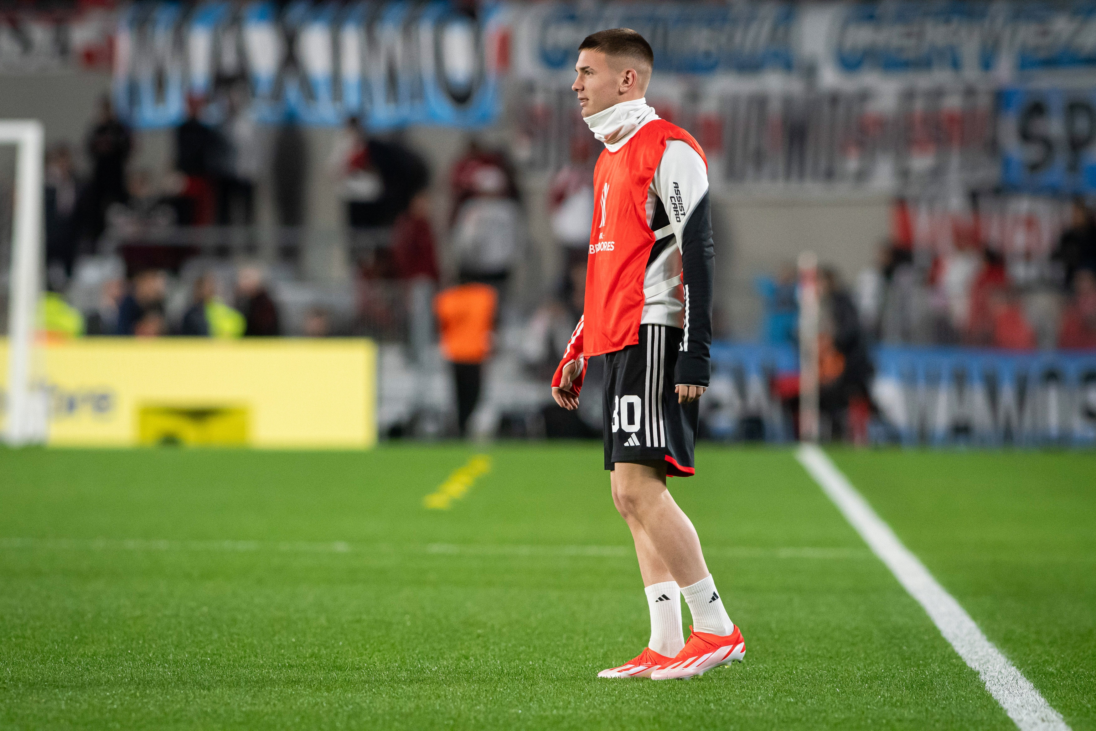 TyC：皇马仍对马斯坦托诺感兴趣，但因其4500万欧高价而按兵不动