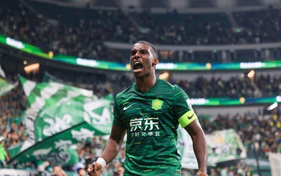 金靴之争白热化！2失点球后瓦神1球领