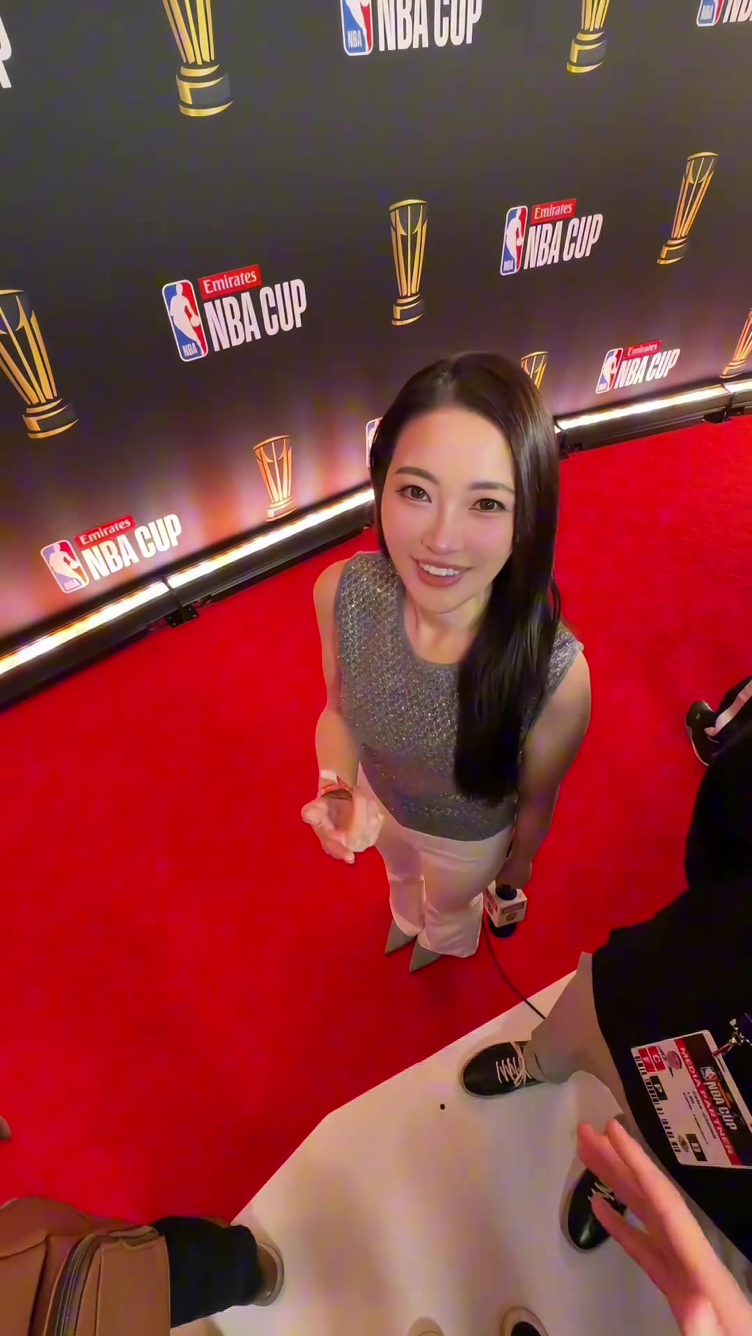 美女主播孟超：nba球员看我们的视角都是如此抽象吗