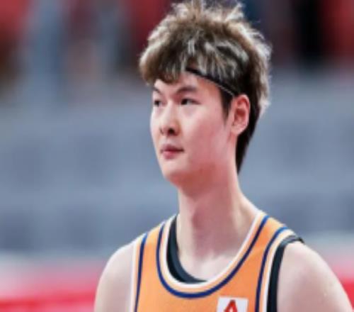 上海男篮将对阵山东男篮