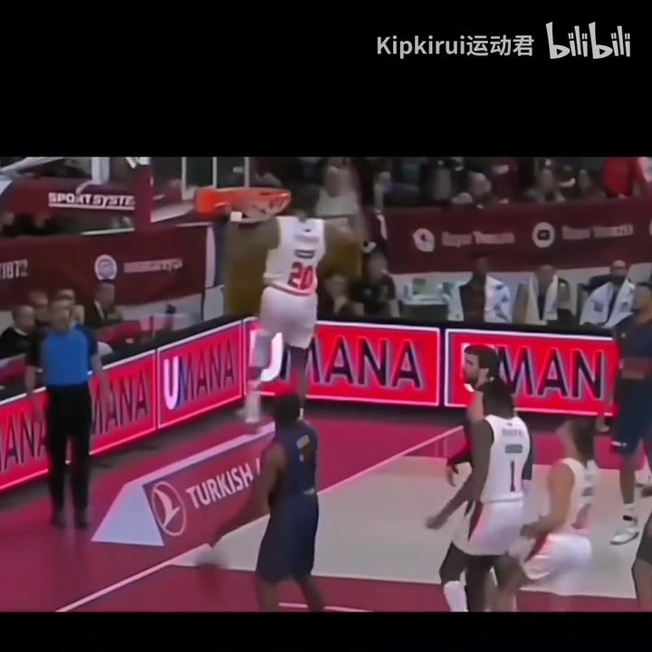 这是人类真正的“起飞扣篮”！视觉冲击感太炸裂了！