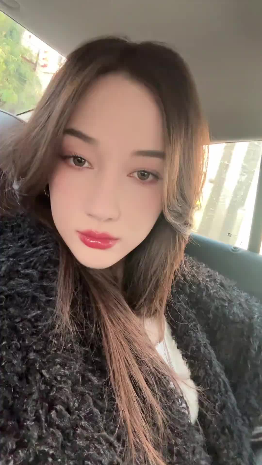 杨政女友孟雅芳：我的小小日常呀