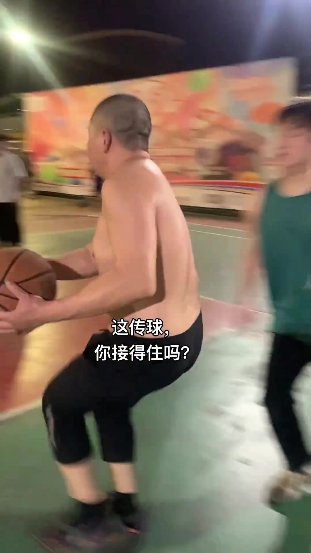 野球场抗龙不悔旋风式传球这球你接的住吗