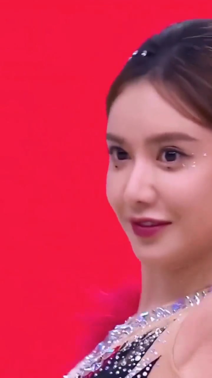 美娜体操服限定皮肤，这谁不爱看啊