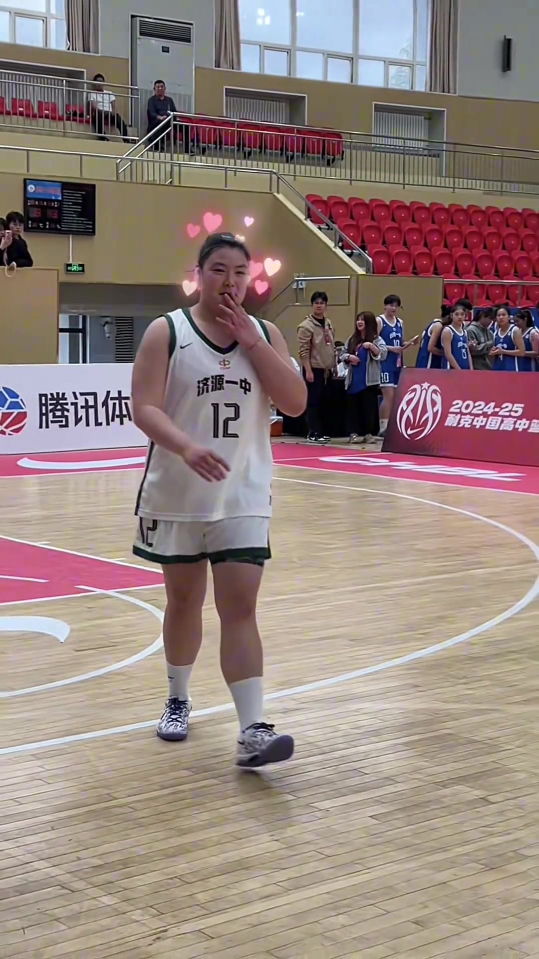 最萌的mvp，场上场下判若两人！