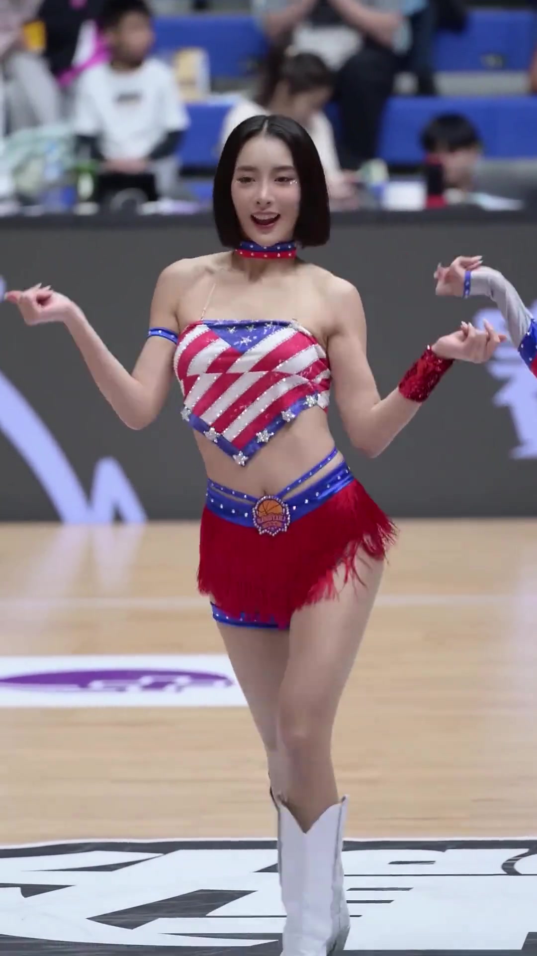 太离谱了！几乎是完美女人！