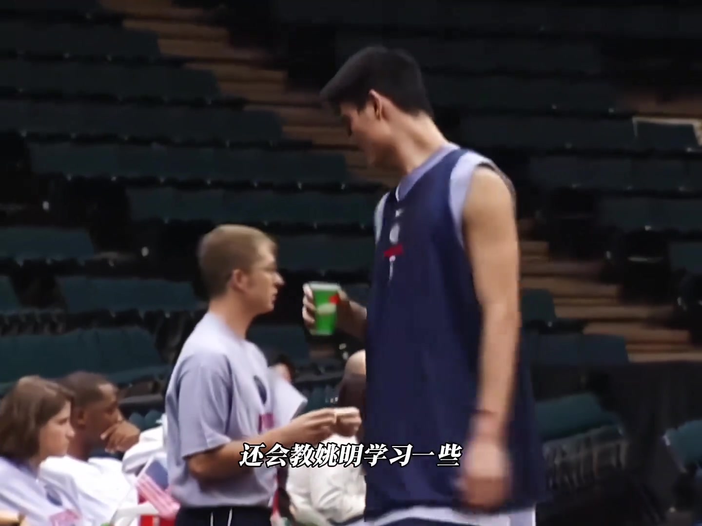 或许是姚明在NBA中不可或缺的人！科林潘和姚明互相成就