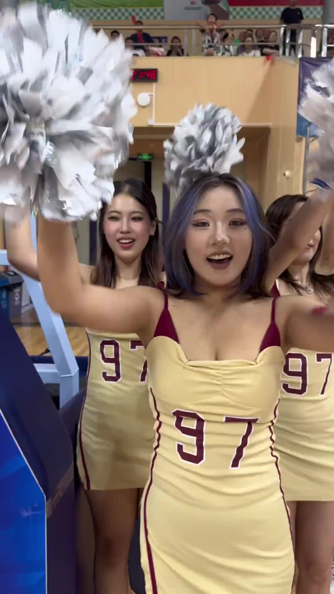 广东啦啦队这是来了一批新队员呐