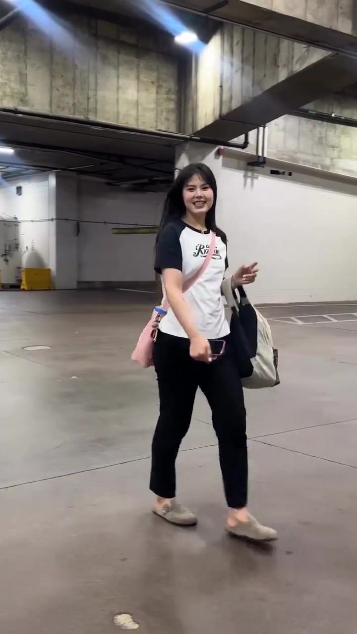 如果李月汝和佩奇一起追我，我该如何抉择