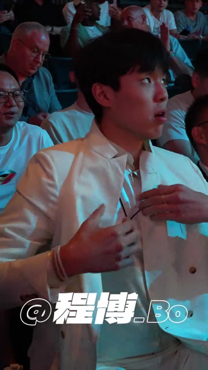 来信儿了！杨瀚森被选中前几分钟默默套上西装说道：超预期了