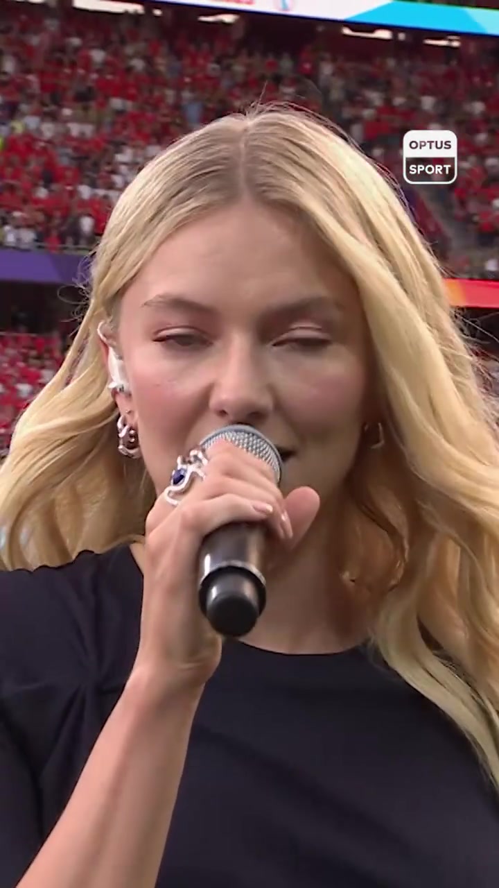 好空灵的声音！斯普拉普拉斯女足欧洲杯献唱挪威国歌！