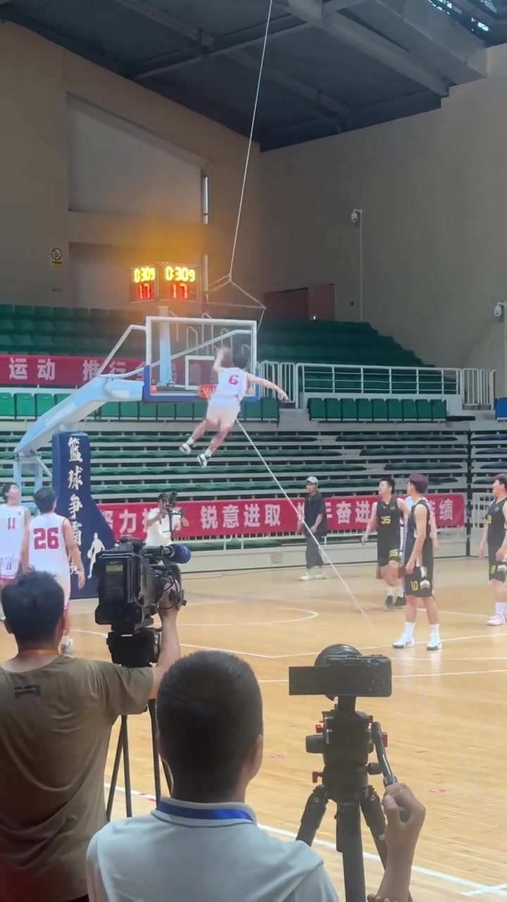 等了这么多年终于等到篮球火第二部了！！！