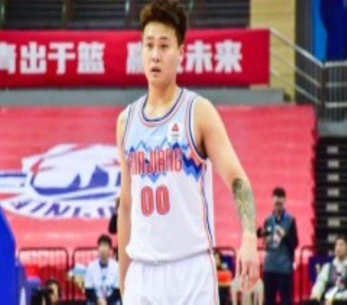 赵睿怒推裁判被驱逐