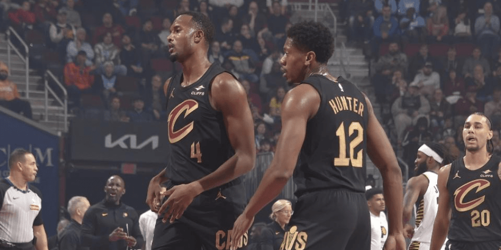 升东部第三！骑士4人20+轻取步行者米切尔32+9内姆32+8