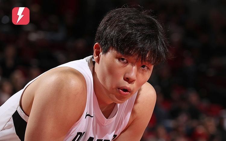 媒体人：是否下放杨瀚森要开拓者决定，赢球角度他是可有可无