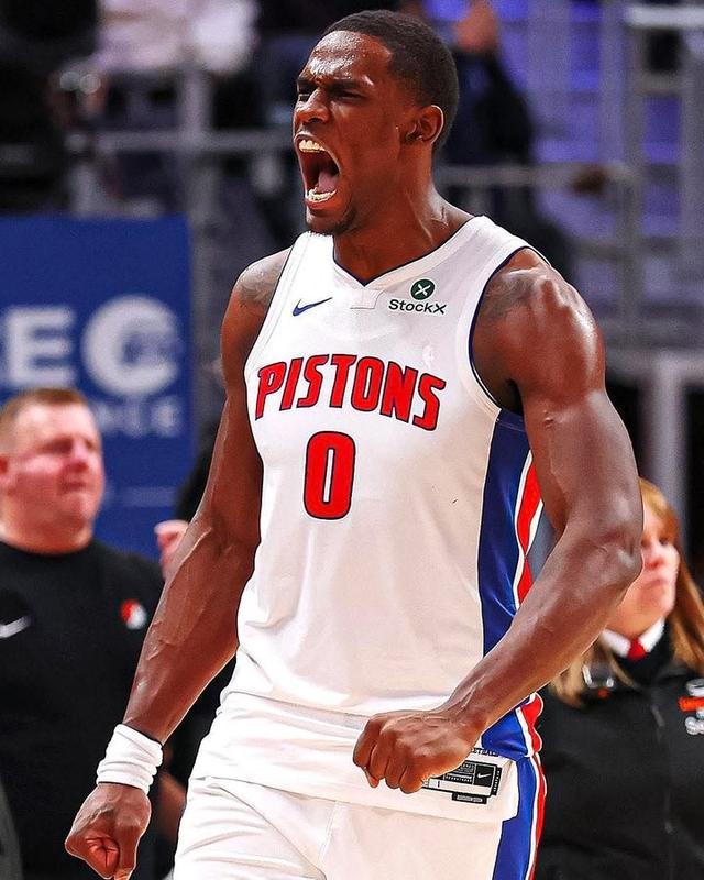 创得分新高，杜伦16中13砍33分10板2助1帽，正负值+28全场最高