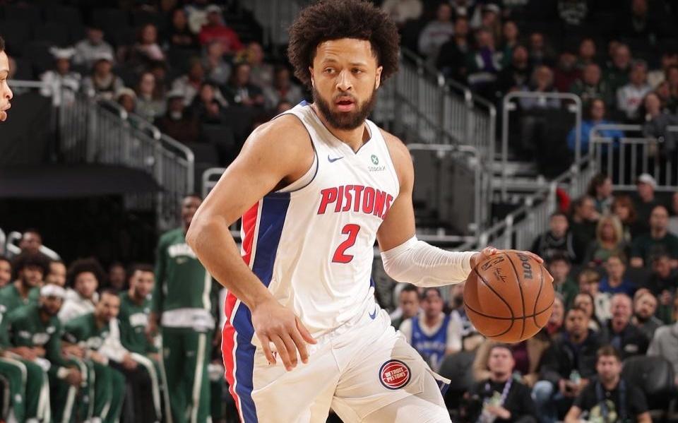 字母哥伤退雄鹿爆冷18分逆转东部第一小波特26+7坎宁安15中5