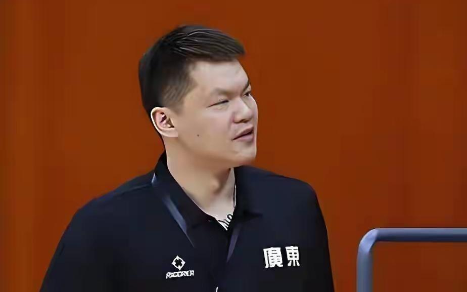 2强援到位！朱八：担心奎因三分稳定性！2隐患出现，有3大惊喜！