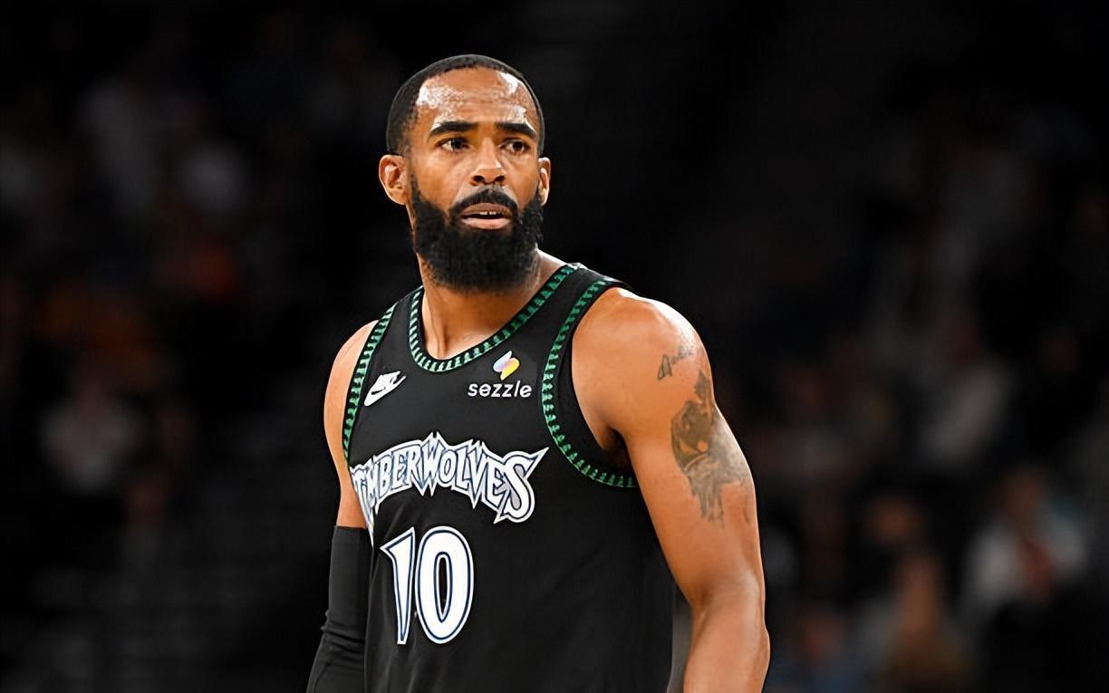 是真的廉颇老矣了！森林狼后场老将在场上几乎没有任何作用了