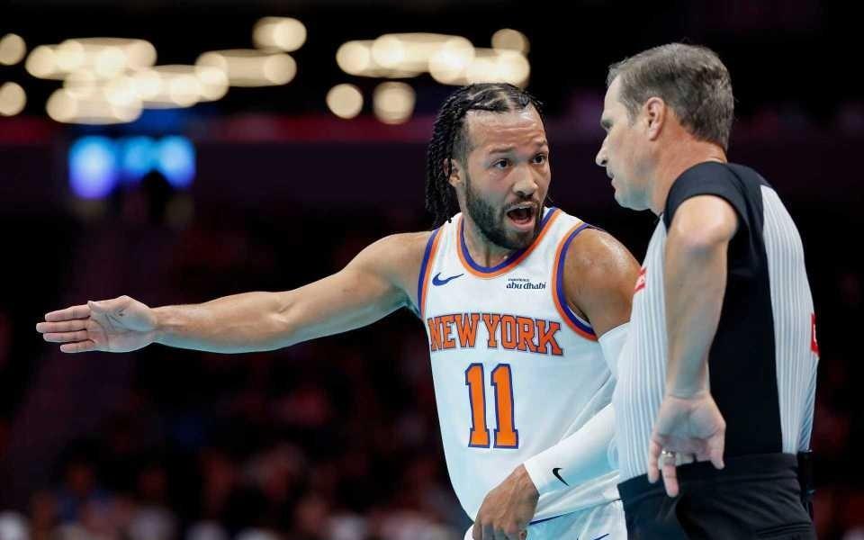 尼克斯大胜送黄蜂7连败布伦森33分首发五人组狂轰111分