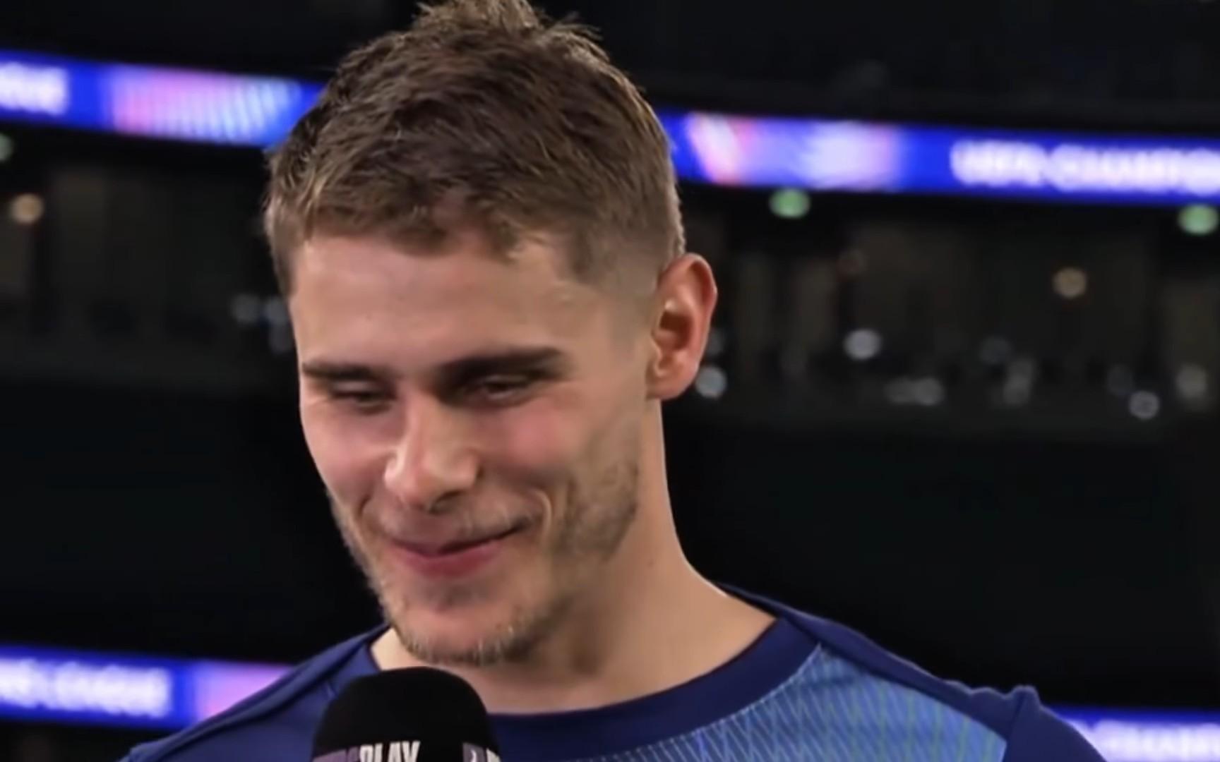 范德芬：我知道我加速后别人很难追上，那一刻只想着必须进球