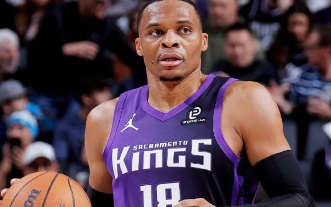 正式超越“魔术师”约翰逊！比肩乔丹，威斯布鲁克炸了