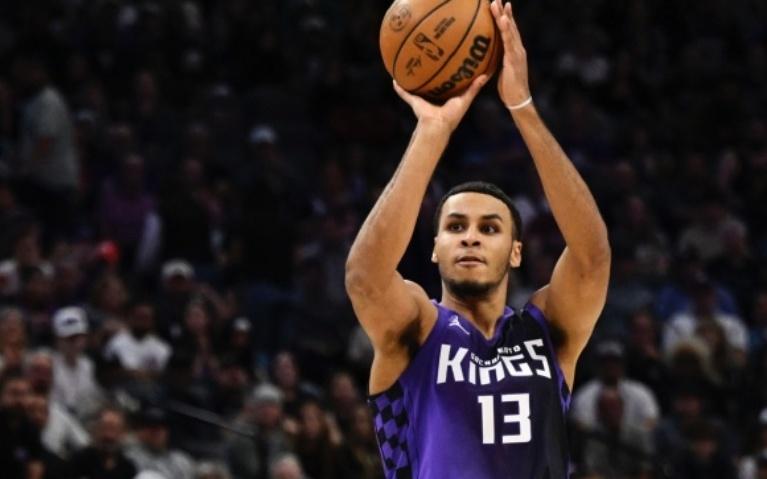 赢球之后全部卖掉！国王正式确定重建，只留潜力新星