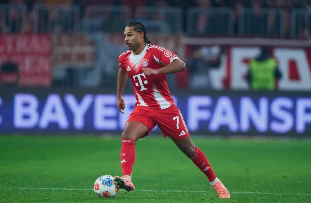 德天空：拜仁将续约功勋大将！切尔西有意麦卡蒂！众豪门抢内维斯