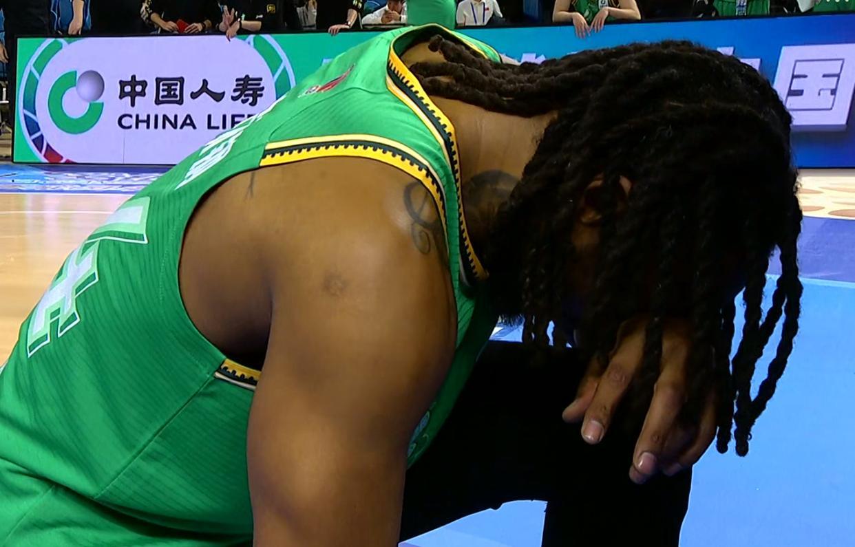 场均不足3分！辽篮第一控卫“坑惨”郭士强，男篮被迫召回徐杰