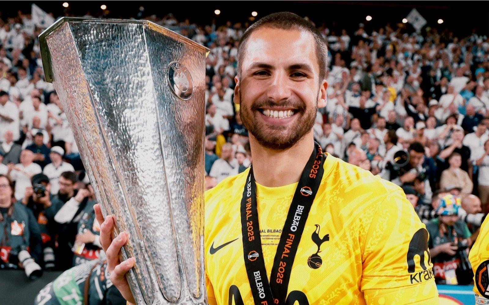 官方：26岁前热刺第三门将怀特曼退役，将转型导演&摄影师