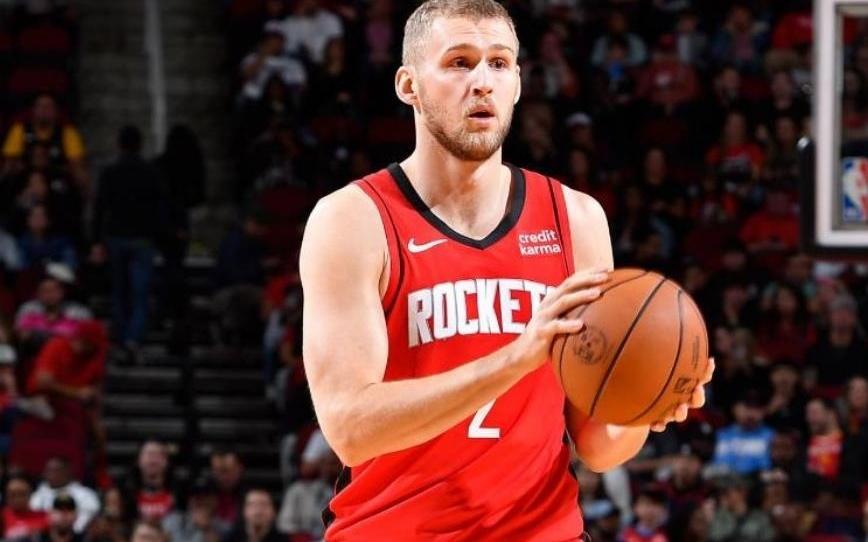 为省100万，火箭放弃11+5内线炮台31岁中锋言过其实，斯通失算