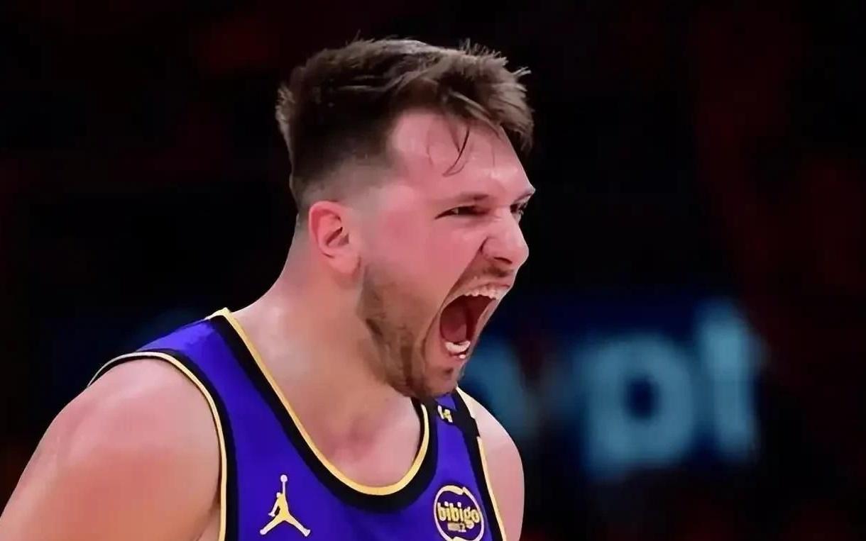 NBA史上最疯狂MVP争夺战！5人都打出神级表现，场均31+10+6仅第四