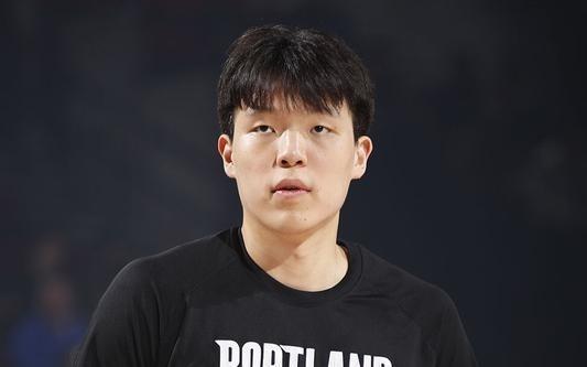 今日11点战湖人！开拓者官方：将中锋杨瀚森从发展联盟召回