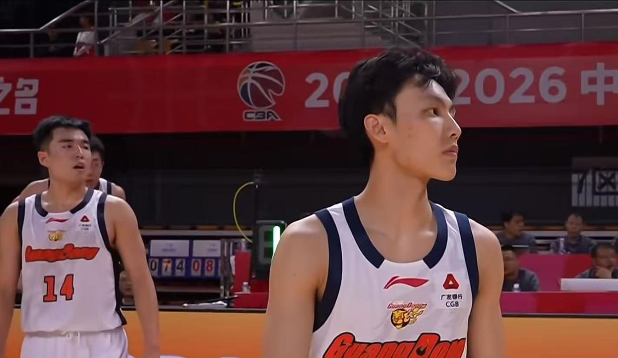 完爆奎因+碾压萨姆纳！广东“新王炸”驰援杜锋，保底能进总决赛