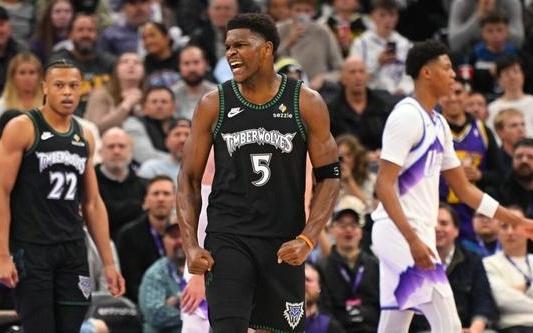 爱德华兹35分兰德尔27+8森林狼客胜爵士