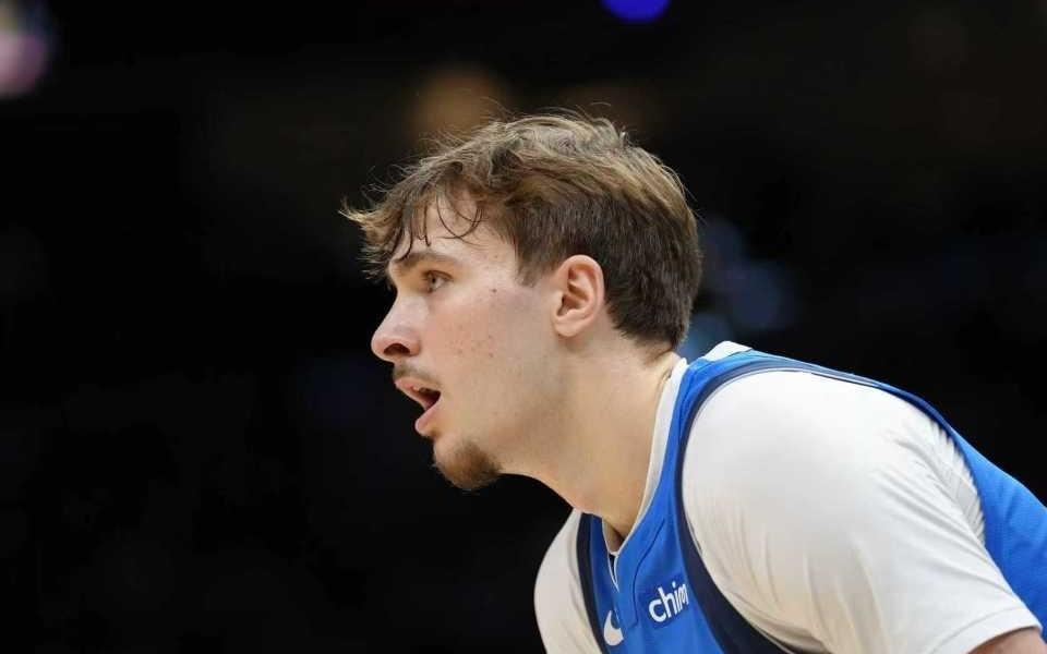 希罗赛季首秀24+7热火险胜独行侠夺5连胜状元14中5华盛顿27+8