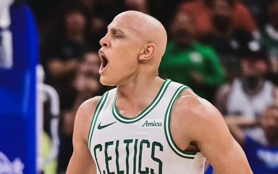 绿军36分狂胜送灰熊13战9败莫兰特伤停普里查德24+6+9