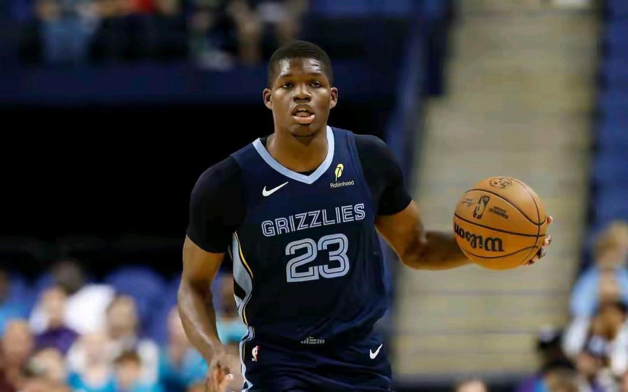 历史性的开局：科沃德以180俱乐部效率开启NBA生涯