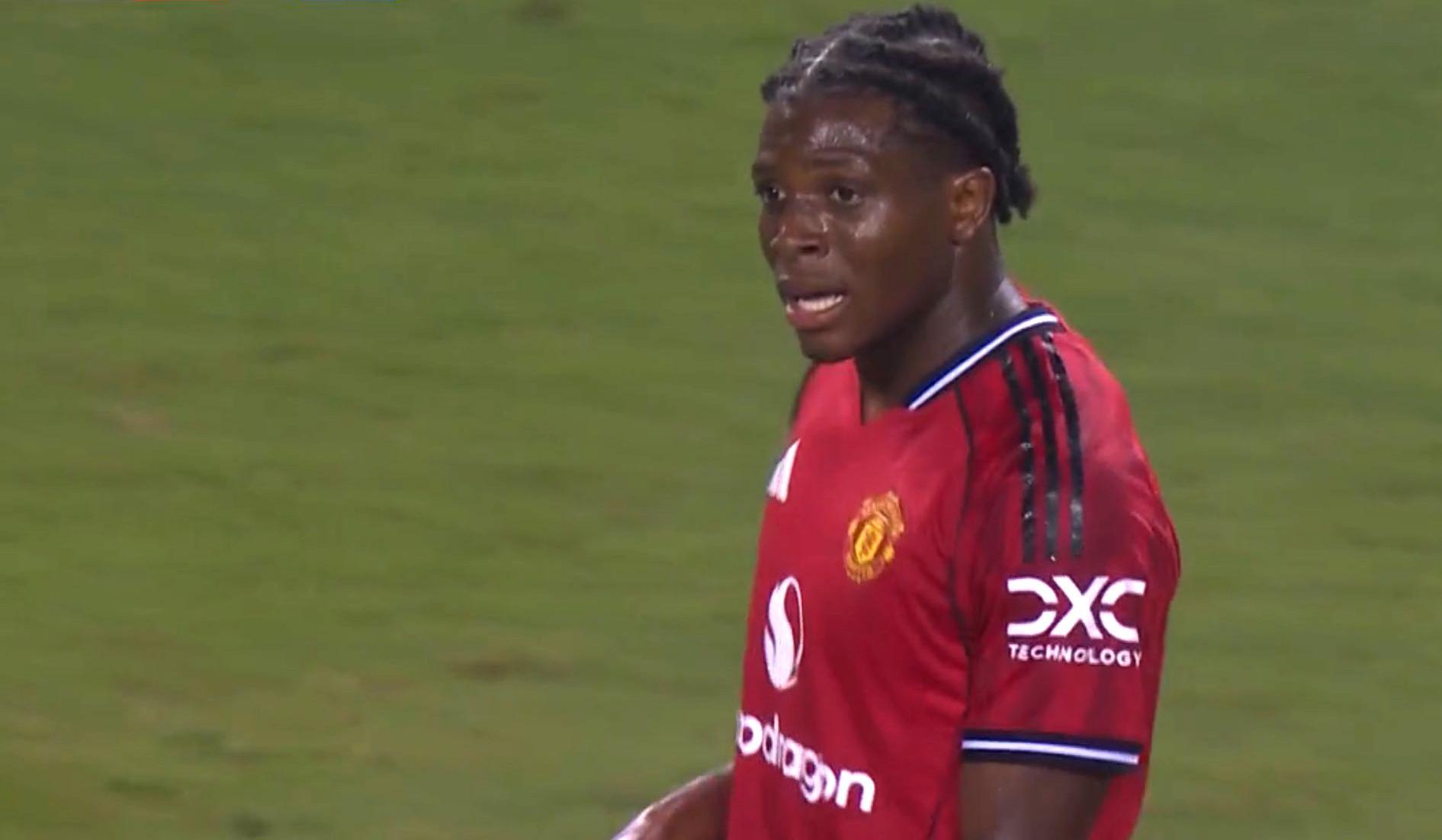 阿莫林钦点曼联首签为新门德斯，让他学巴黎铁闸！球迷却对其不满