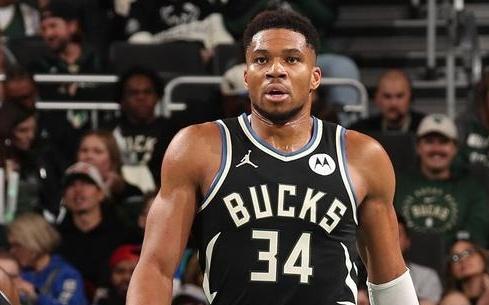 字母哥41+15+9布泽利斯20+8雄鹿主场战胜公牛