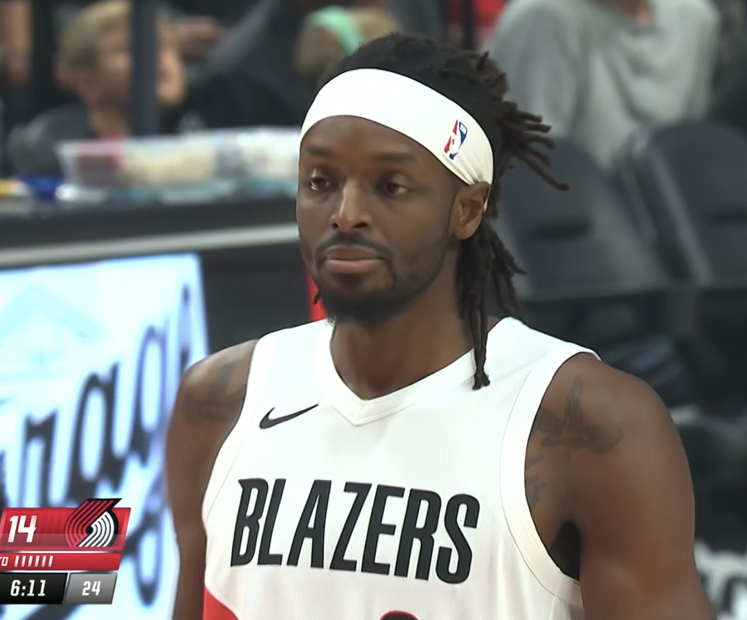 湖人123115胜开拓者！全场产生2个不可思议+3个事实，杨瀚森失宠