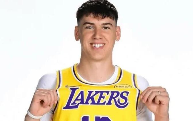 湖人两争议点终于齐爆！拉拉维亚打成顶级3D，克内克特自信回归！