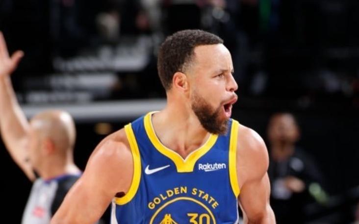 狂轰48分！库里投进12个三分，还是输给开拓者！