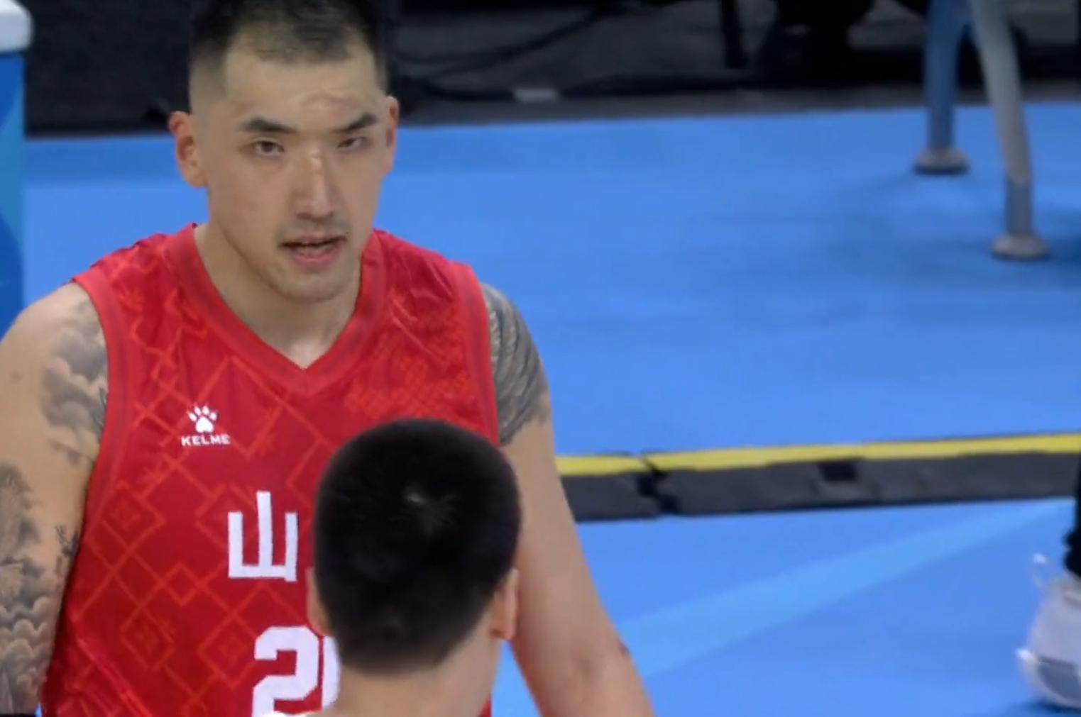 陶汉林打成超巨！广东“五上五下”被山东破解，杜锋难赢四川双塔