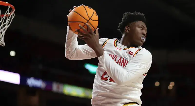 似曾相识，菜鸟奎因砍下301010，年轻双核之争让人梦回火箭