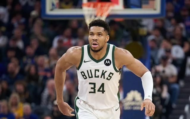 被主队球迷嘘完，字母哥还能待多久