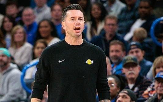 雷迪克：努力和执行力是关键我们今晚是一支糟糕的球队